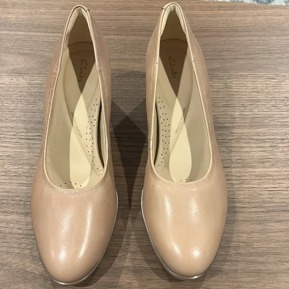 NWT Clarks Women's Freva55 Court Praline Color Leather Pumps 10M - Picture 14 of 15